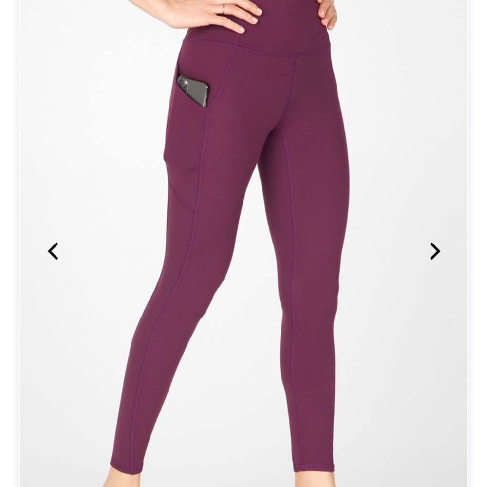 Fabletics Oasis High-Waisted Pocket Legging 7/8